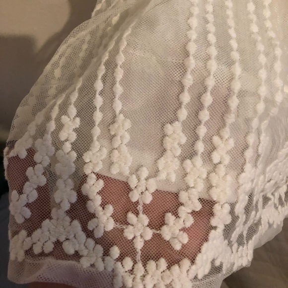 White summer dresss - Picture 3 of 4